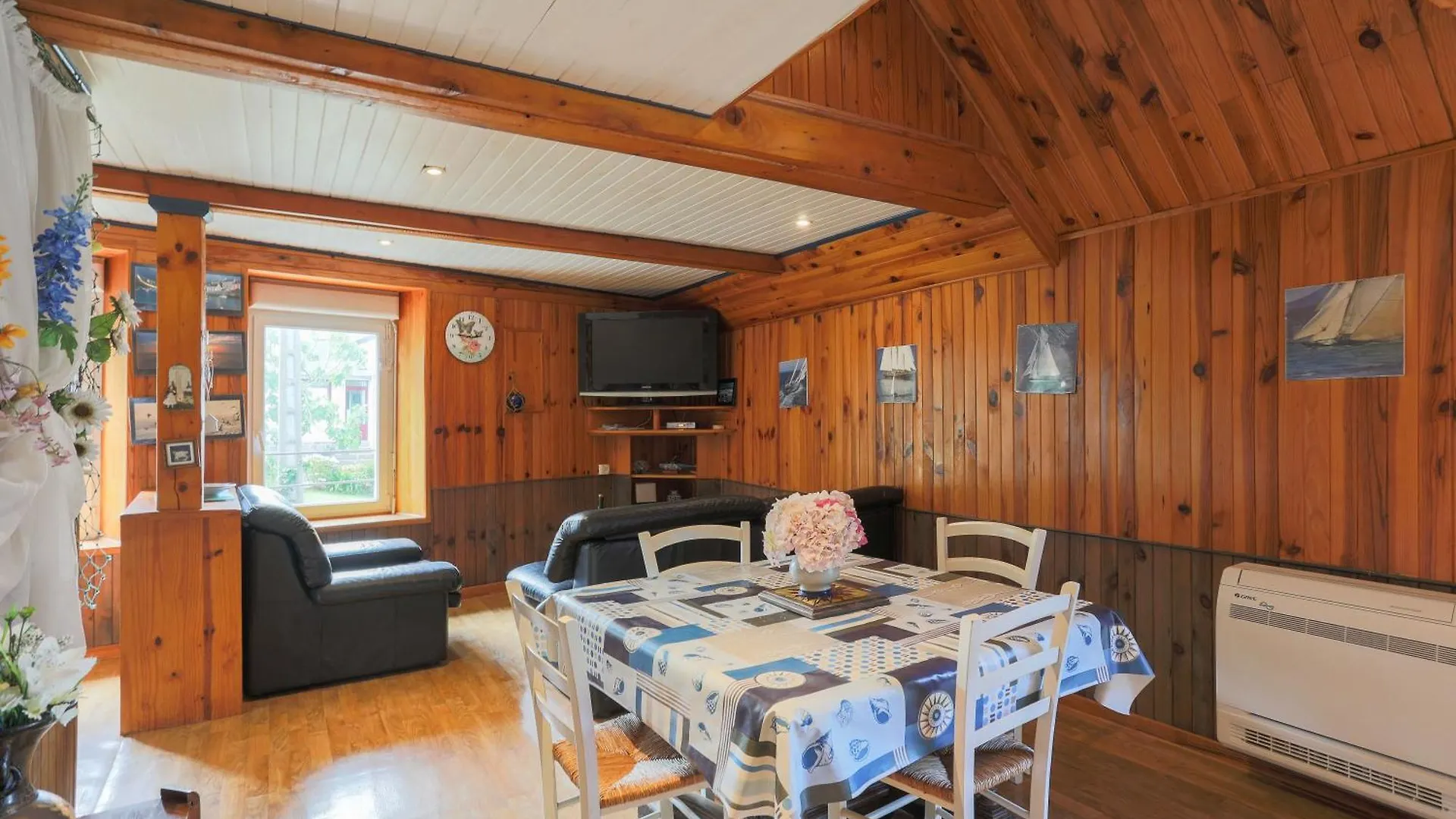 Holiday home Maison Bateau Plouezec
